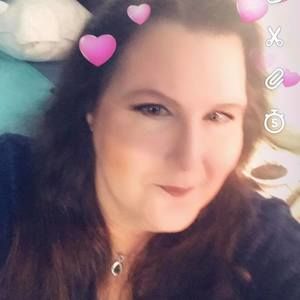 Meet your Posher, Deedee